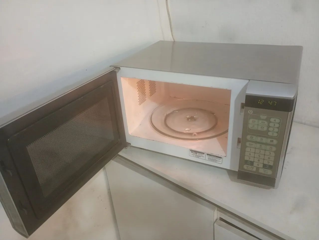 Microondas Brastemp bem conservado  - Foto 3