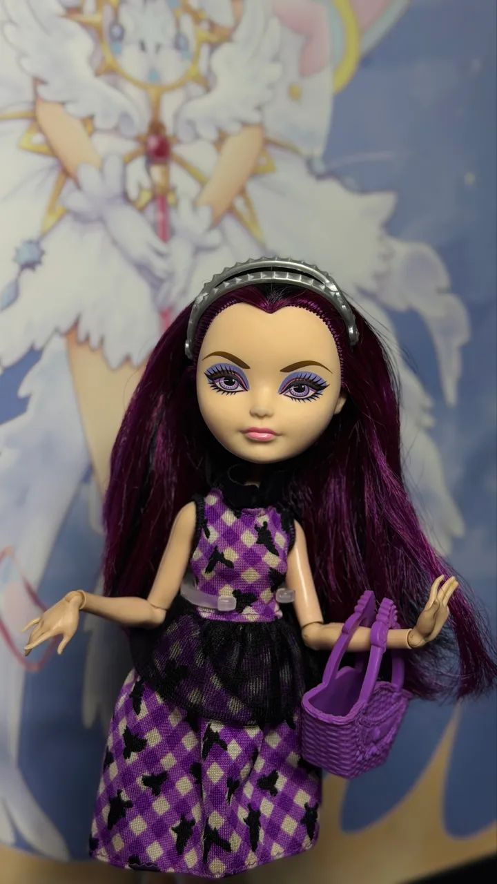 Ever After High Raven Queen Enchanted Picnic