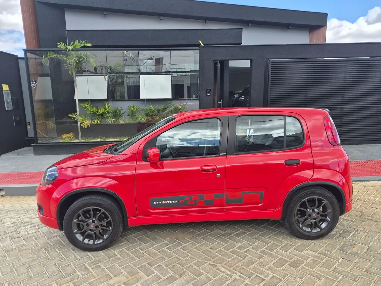 Fiat Uno Sporting 1.4 EVO Fire Flex 8V 4P 2012 - Foto 5