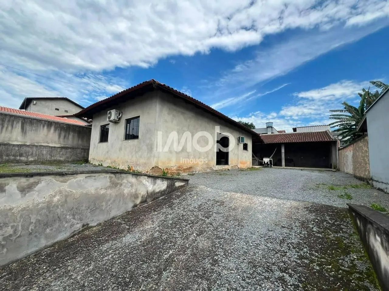 CASA COM 3 QUARTOS - TIFA MARTINS