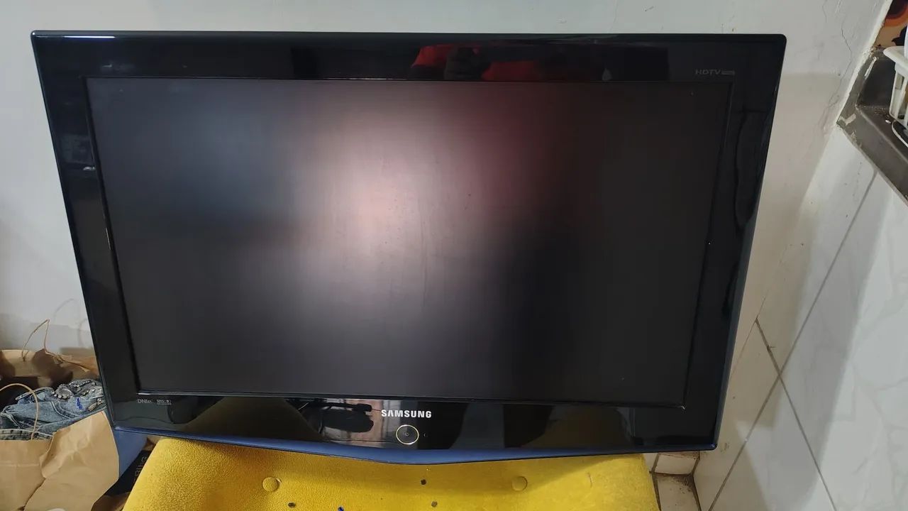 Vendo TV LCD 32" SAMSUNG - Foto 4