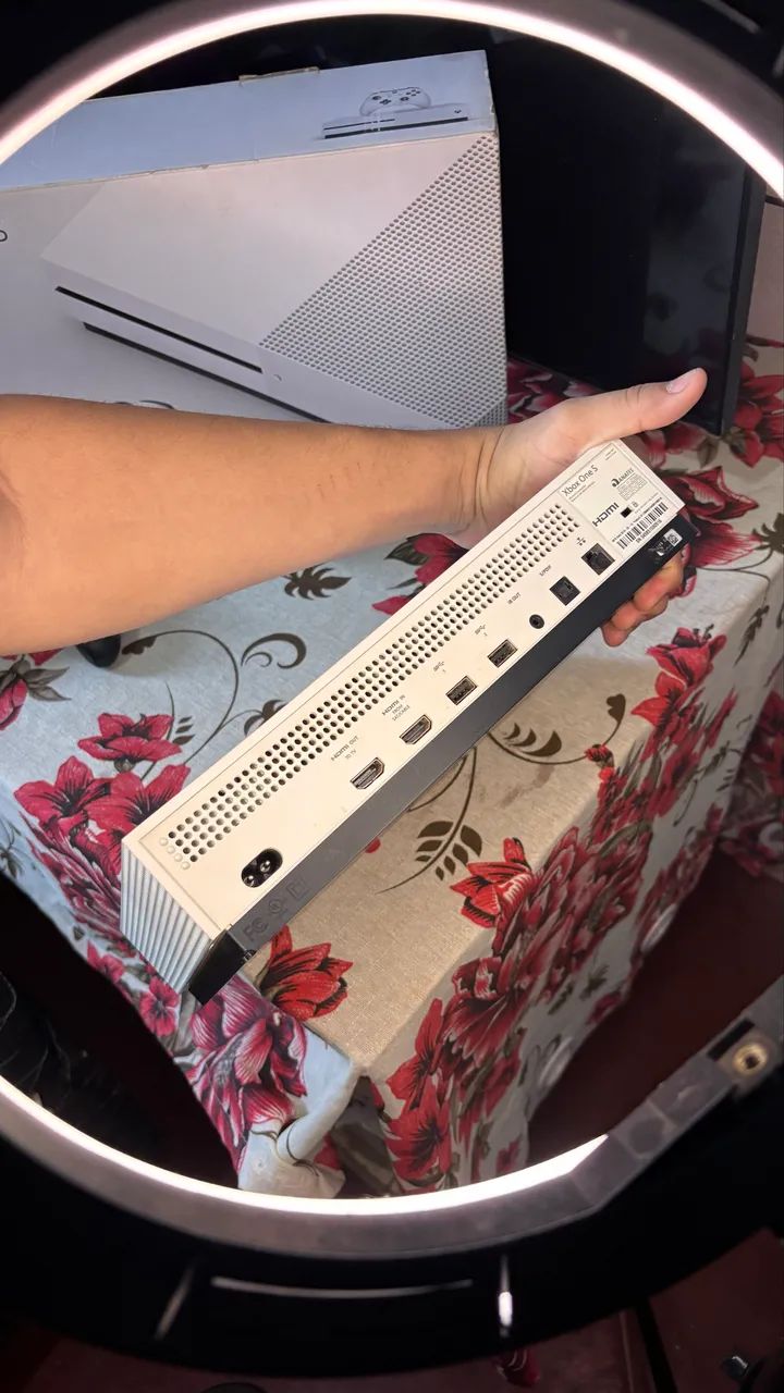 Xbox One S - 1Tb - Foto 4
