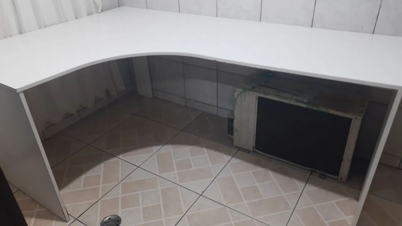 Mesa de escritório em MDF  - Foto 2