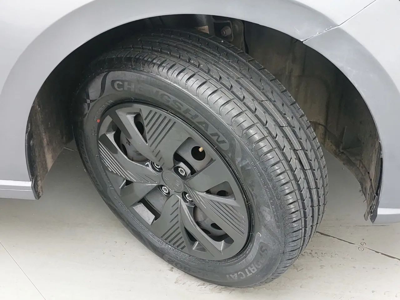 Volkswagen Polo Track 1.0 Flex 12V 5p, foto 13 de 18
