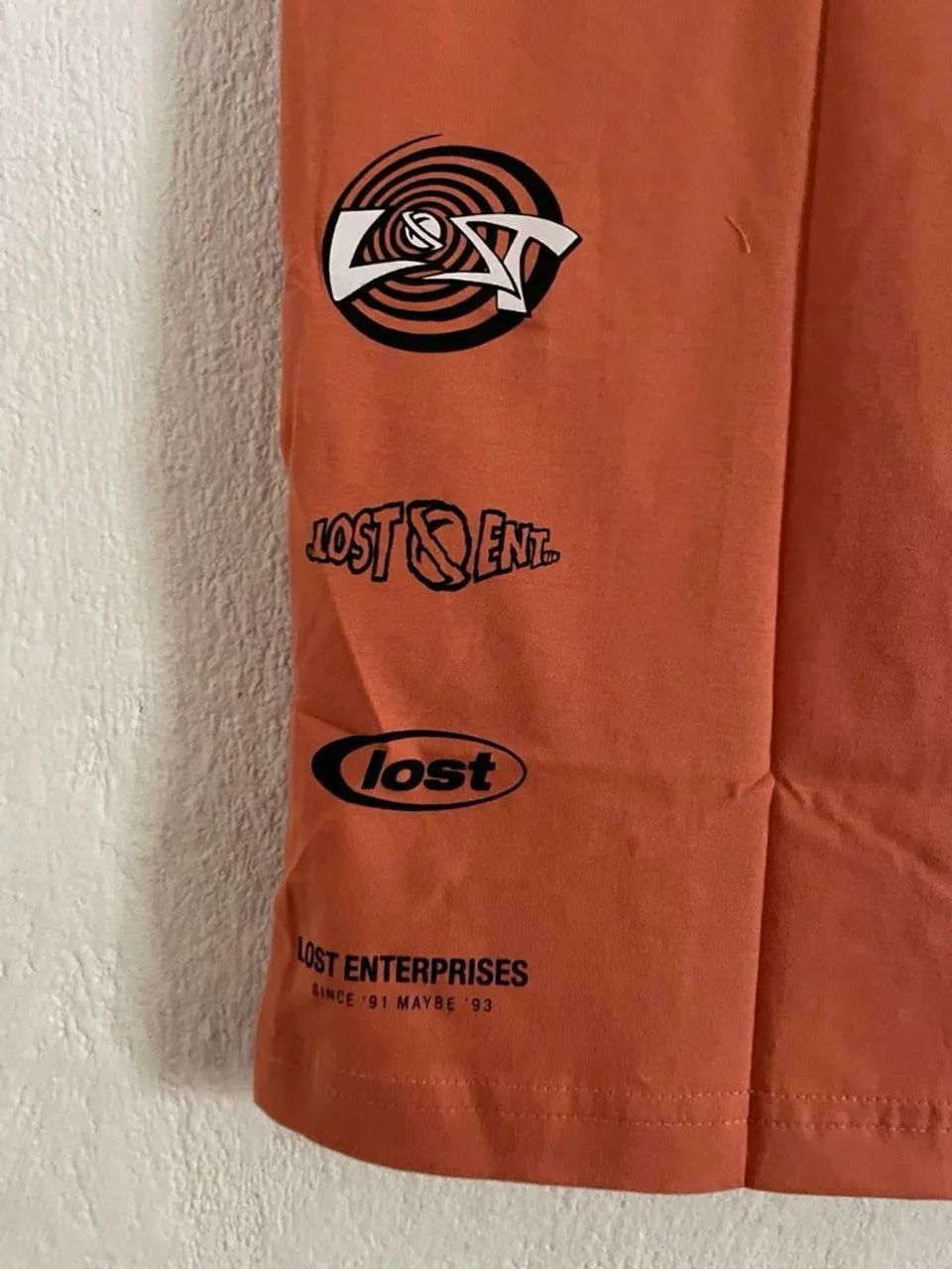 Camiseta Lost Logo Bolso Original  - Foto 5