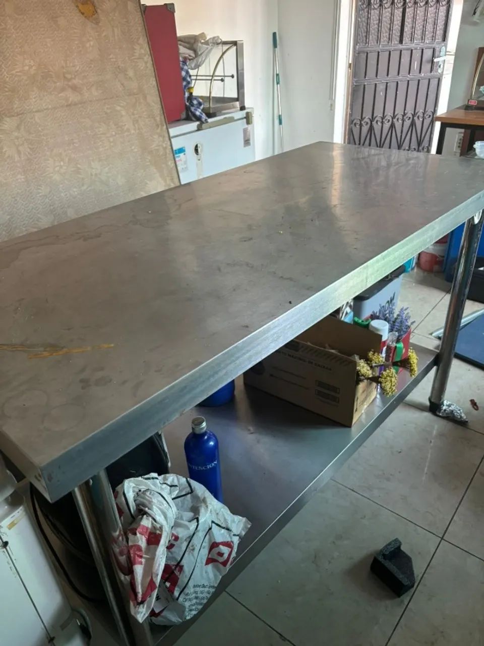 MESA DE AÇO INOX COM PRATELEIRA - USADA - Foto 2