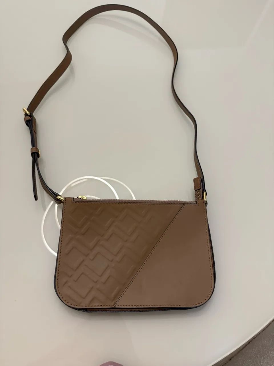 Bolsa nunca usada , luz da lua , couro