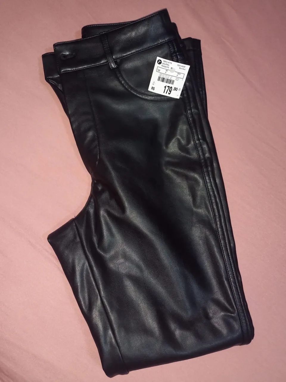 Calça preta couro - Foto 2