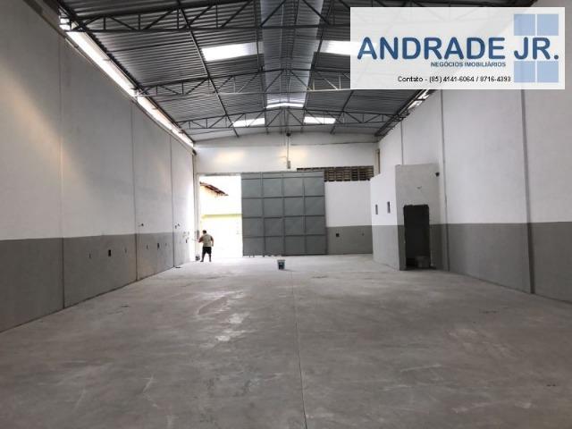 Galpões novos para locação com área a partir de 300m², escritório e banheiros - Foto 3