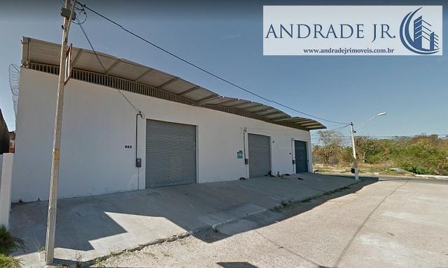 Galpões novos para locação com área a partir de 300m², escritório e banheiros
