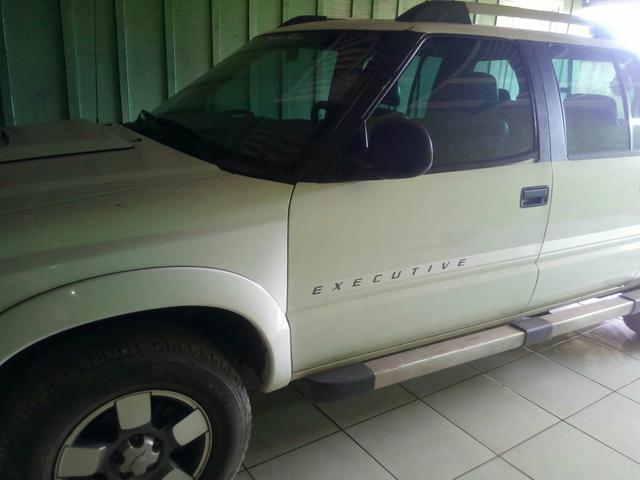 S10 executiva 2010 4x4 diesel R$53000,00 - Foto 2