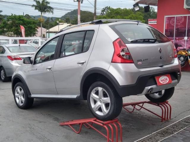 SANDERO STEPWAY Hi-Flex 1.6 16V - Foto 6