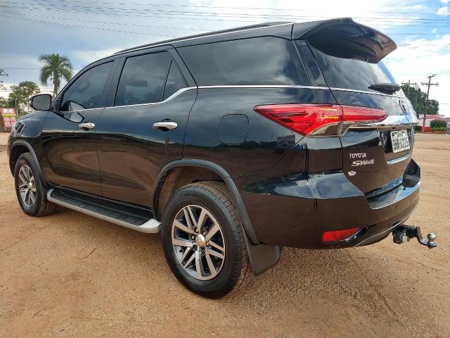 Toyota SW4 SRV 4X4 7 Lugares - Foto 3
