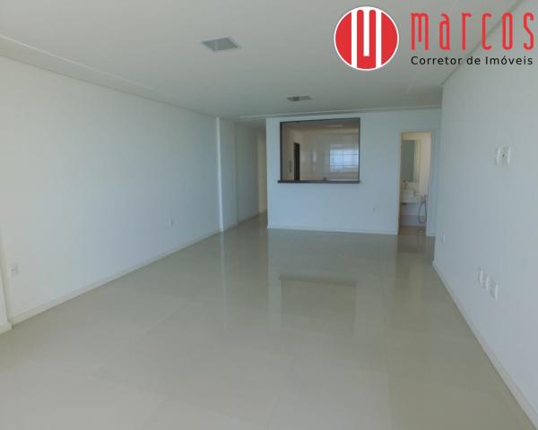 Apartamento de frente para o mar 3 suítes na Enseada Azul - Foto 16