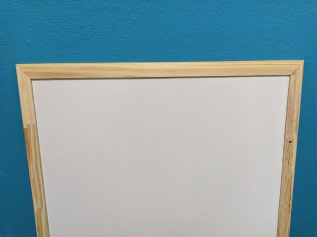 Quadro branco 90x60 + apagador e 3 canetas (semi-novo) - Foto 2