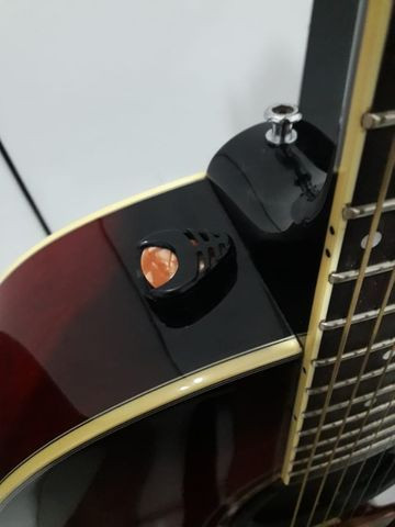 Vendo ou troco Eagle ch70 extra jumbo , procuro trocar em Takamine com volta minha