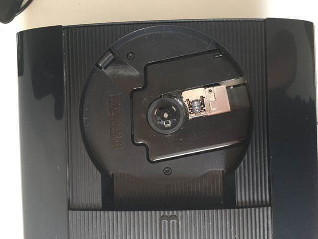 PS3 Superslim+1 controle e 16 jogos originais - Foto 4