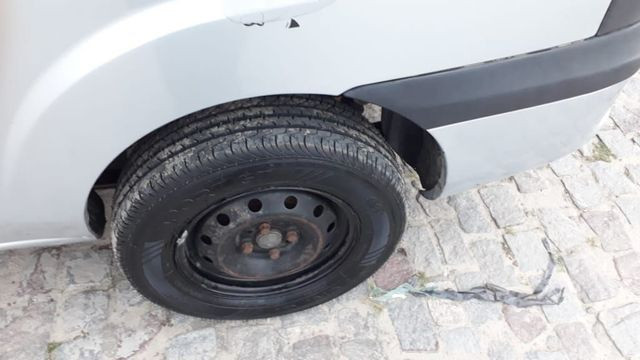 Fiat doblo 1.8 7 lugares gnv - Foto 3