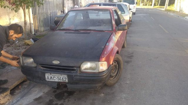 Escort 1990 - Foto 2