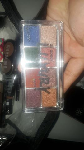 Vendo LOTE de maquiagens são 16 itens todos novos. - Foto 2