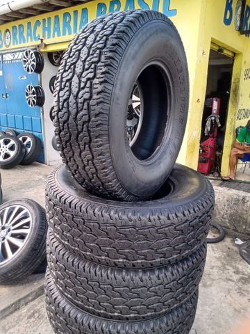 Vendo jogo de vc pneus semi novos 255/75/15 - Foto 2