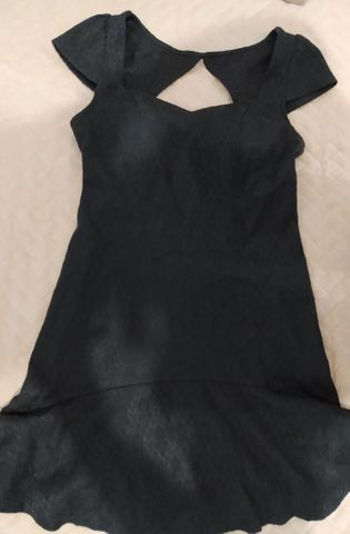 Vestido preto estilo boneca . Tamanho 38/40 - Foto 2