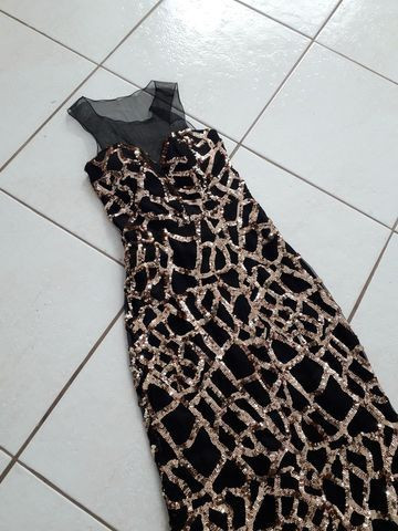 Vestido de formatura com transparência e bordado paetê - Foto 6