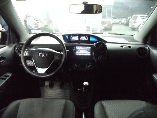 Toyota Etios Sedan 1.5X Flex Completo 2017 Cinza - Foto 8