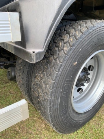 vw 24250 caçamba  - Foto 7