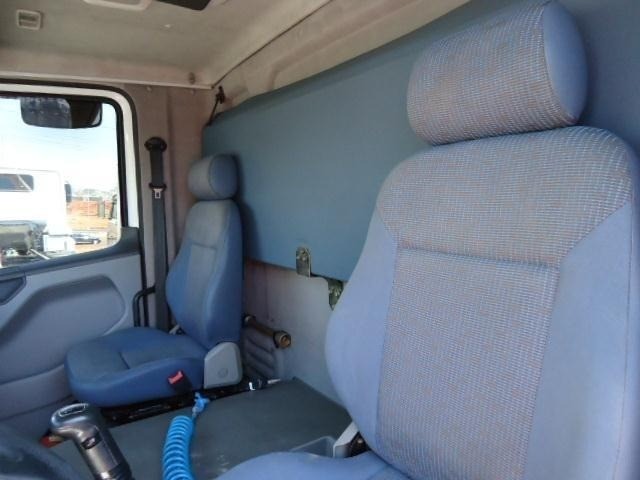 vw 24250 caçamba  - Foto 5