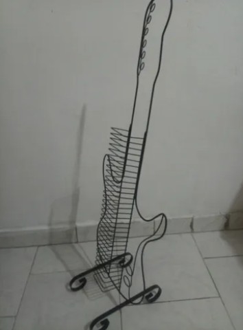 Guitarra Porta CDs com capacidade para 35 CDs - Foto 3