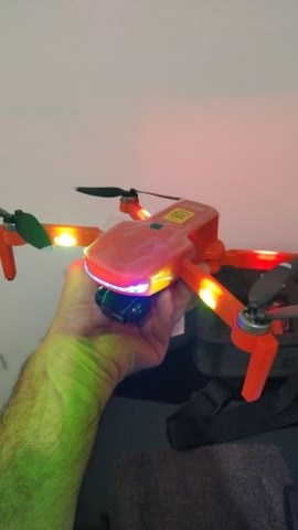 Drone L800 pró 2 duas baterias, gimbal de três eixos, sensor de obstáculos e Wi-fi 5G