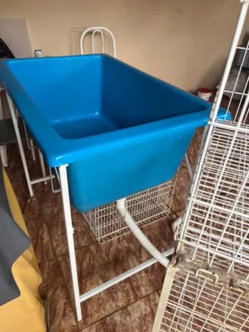 Banheira e conjunto de gaiolas para Pet Shop 