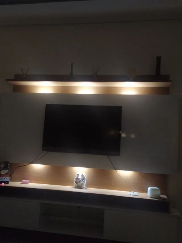 Rack suspenso p sala de TV c luz led