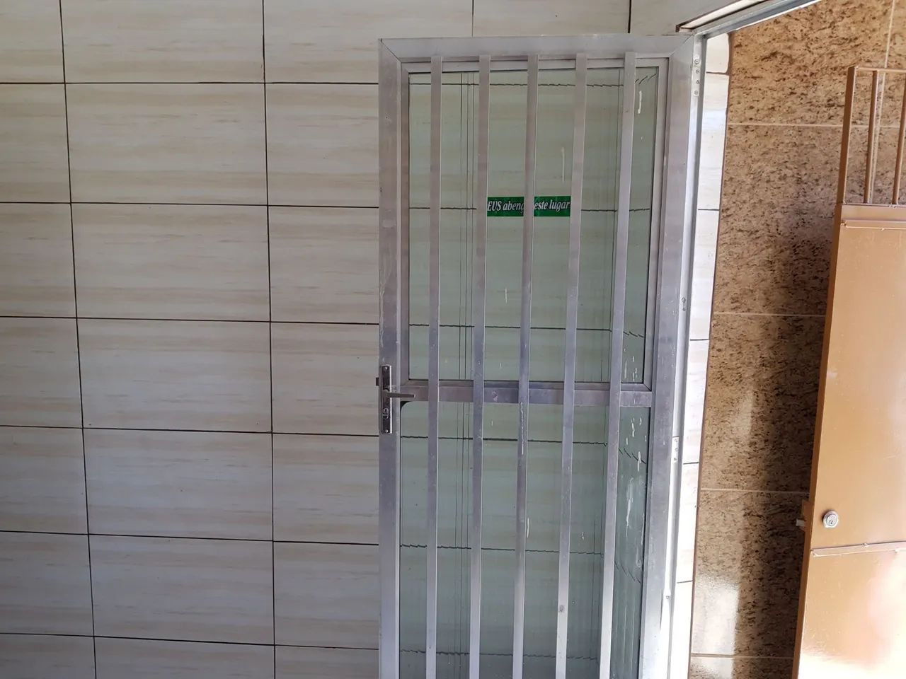 Linda kitnet . Não fica perto de comunidade! Fica em uma rua tranquila! - Foto 8