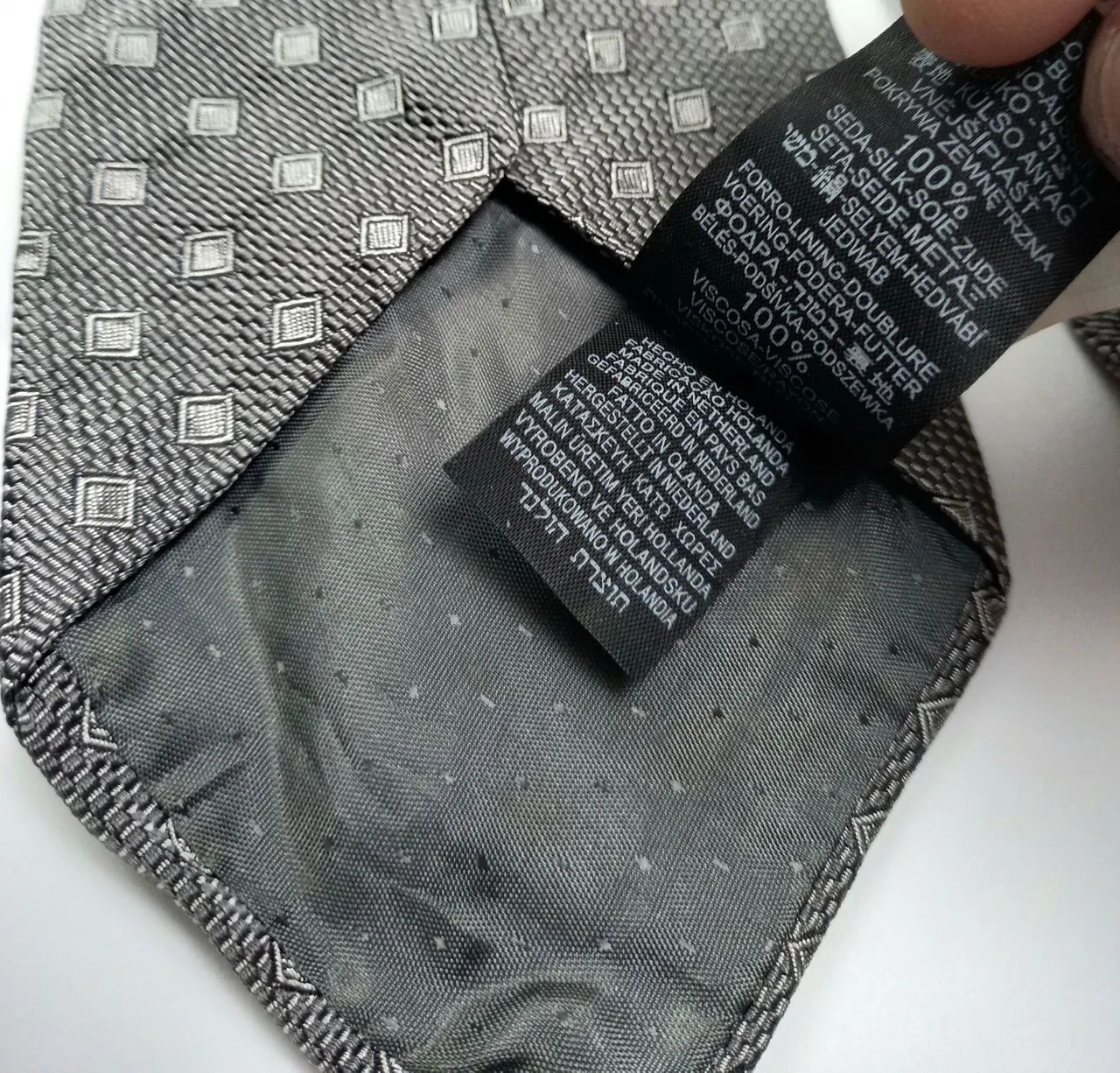 Gravata Zara ,Cinza de Seda Importada. - Foto 3