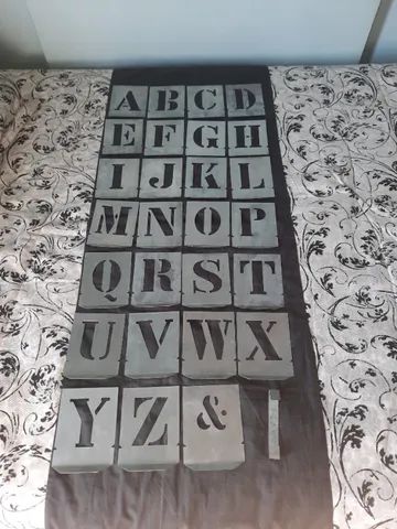 Stencil Molde Vazado do Alfabeto em Chapa, 37 peças, 100mm x 77mm