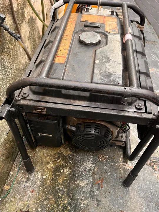 Vendo 3 gerador 2x toyama 8kva e Motomil 8kva - Foto 2