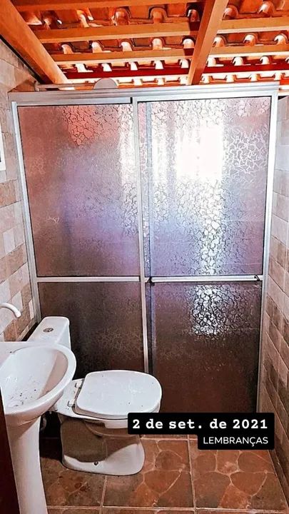 Box de banheiro em ótimo estado