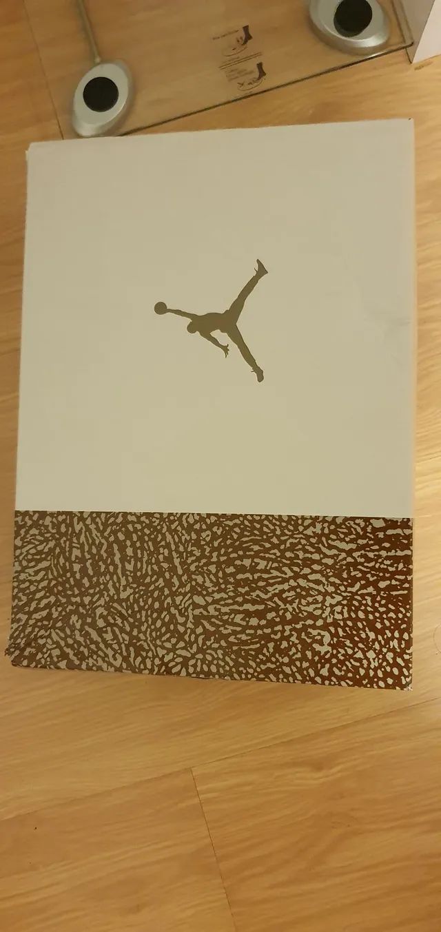 Tenis Jordan retro 3 - Foto 2