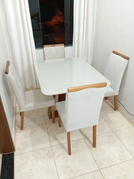 Mesa de jantar kissara 4 lugares 120x90 tampo de vidro 