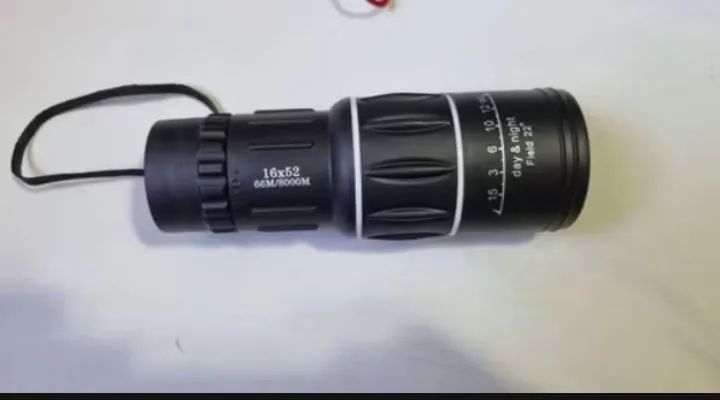 Binóculos telescópico com ajuste de zoom e foco