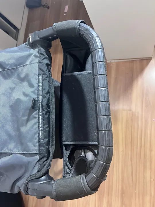 Carrinho de Bebê Baby Jogger City Mini GT seminovo - Foto 4