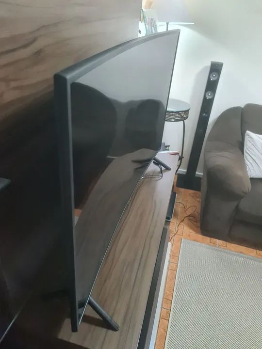 Smart TV NU7300 49? UHD 4K, Tela Curva,  HDR Premium, Tizen. Com defeito na tela - Foto 4