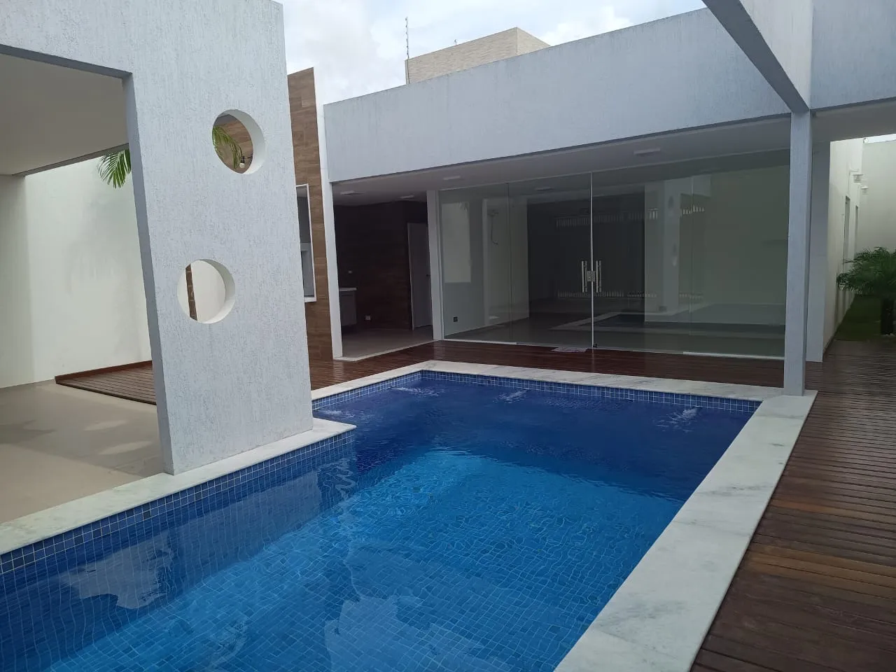 VItoria de Santo Antão casa 03 quartos 01 suíte 02 vagas piscina nascente alto padrão!