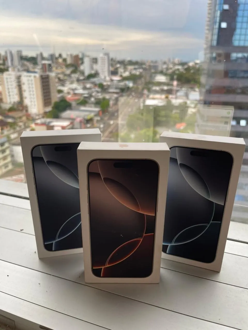 ? IPHONE 16 Pro 128gb Branco e desert lacrado ?