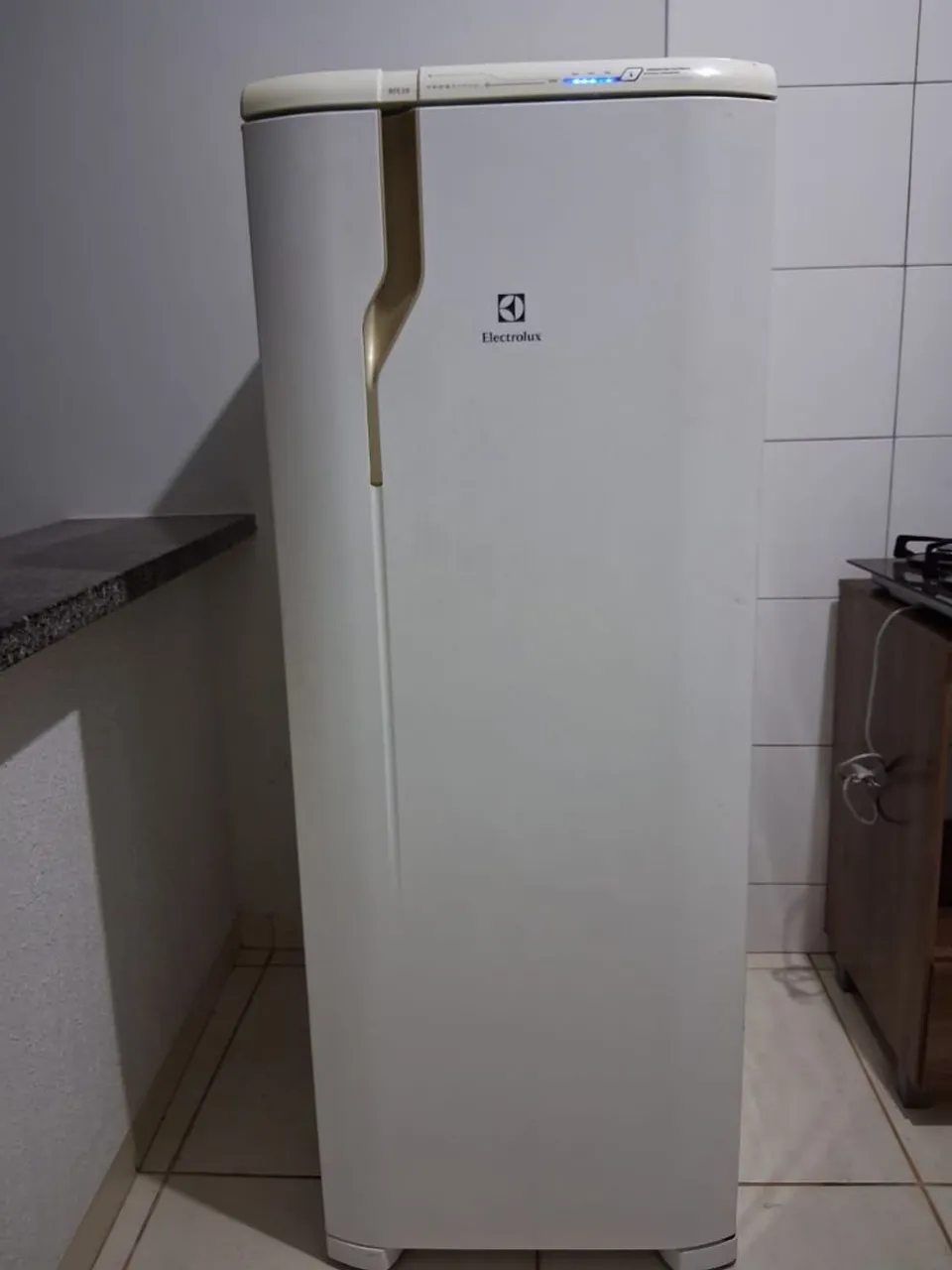 GELADEIRA ELECTROLUX FROST FREE RFE 39.