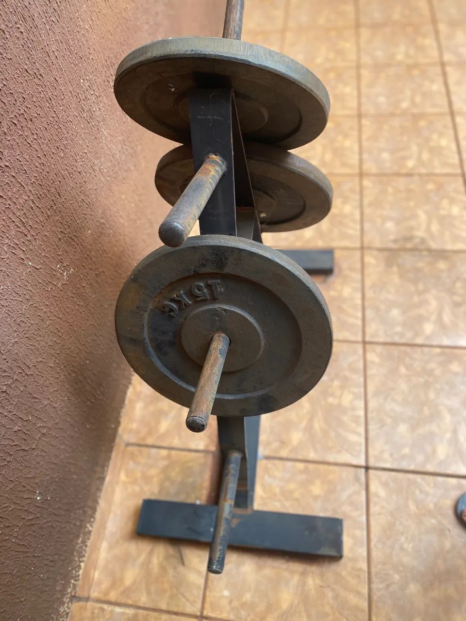 Suporte e alteres 15 e 10 kg  - Foto 5