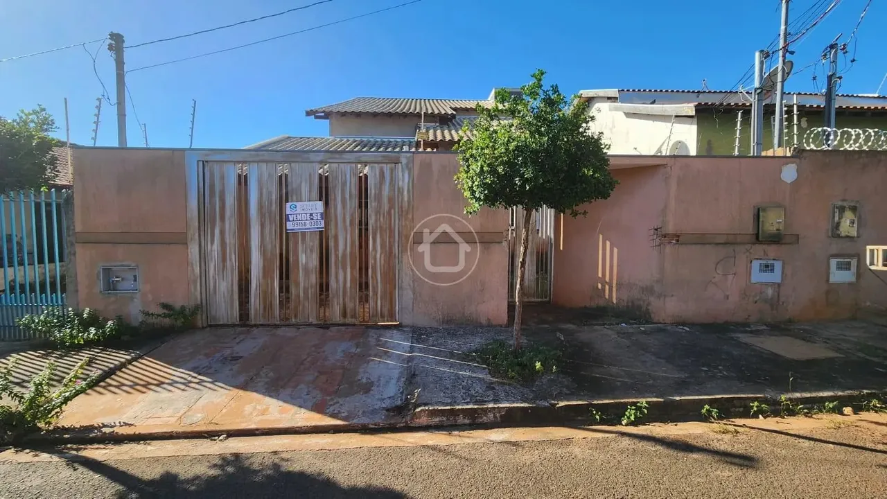 SOBRADO COM 05 DORMITÓRIOS NA VILA FLORIO