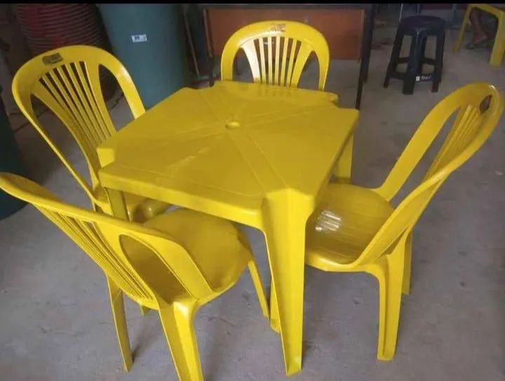 Multi-colored table games64363743667331122